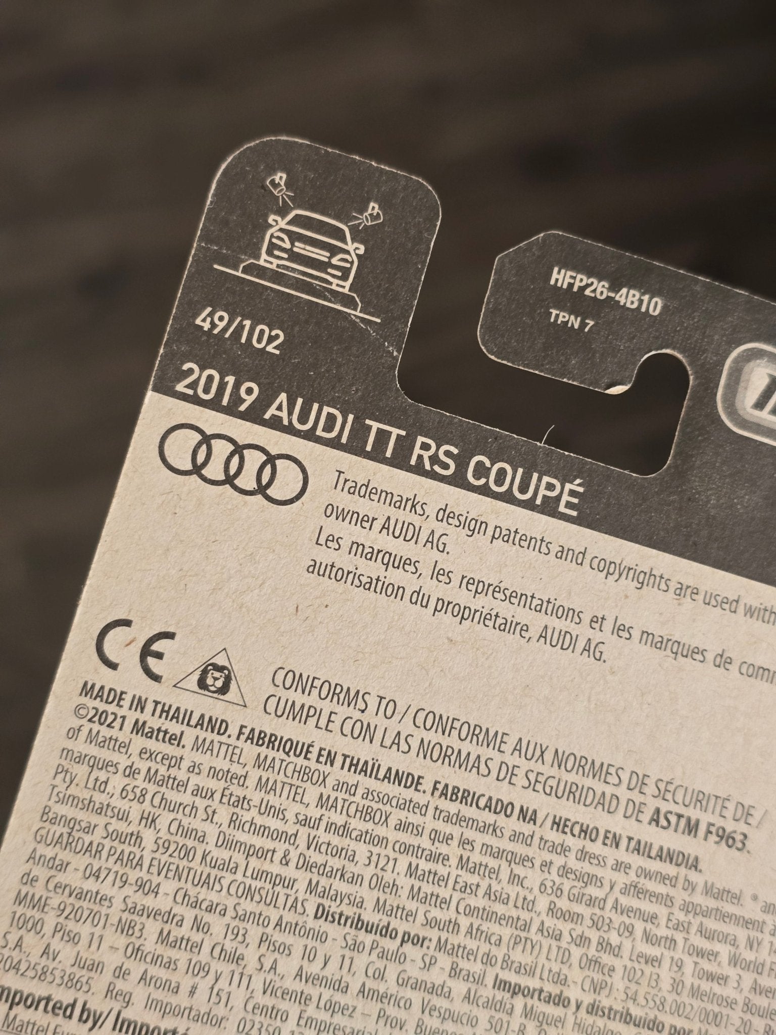 Matchbox 2019 Audi TT RS Coupe - Red (Imported) - Kinder Logs