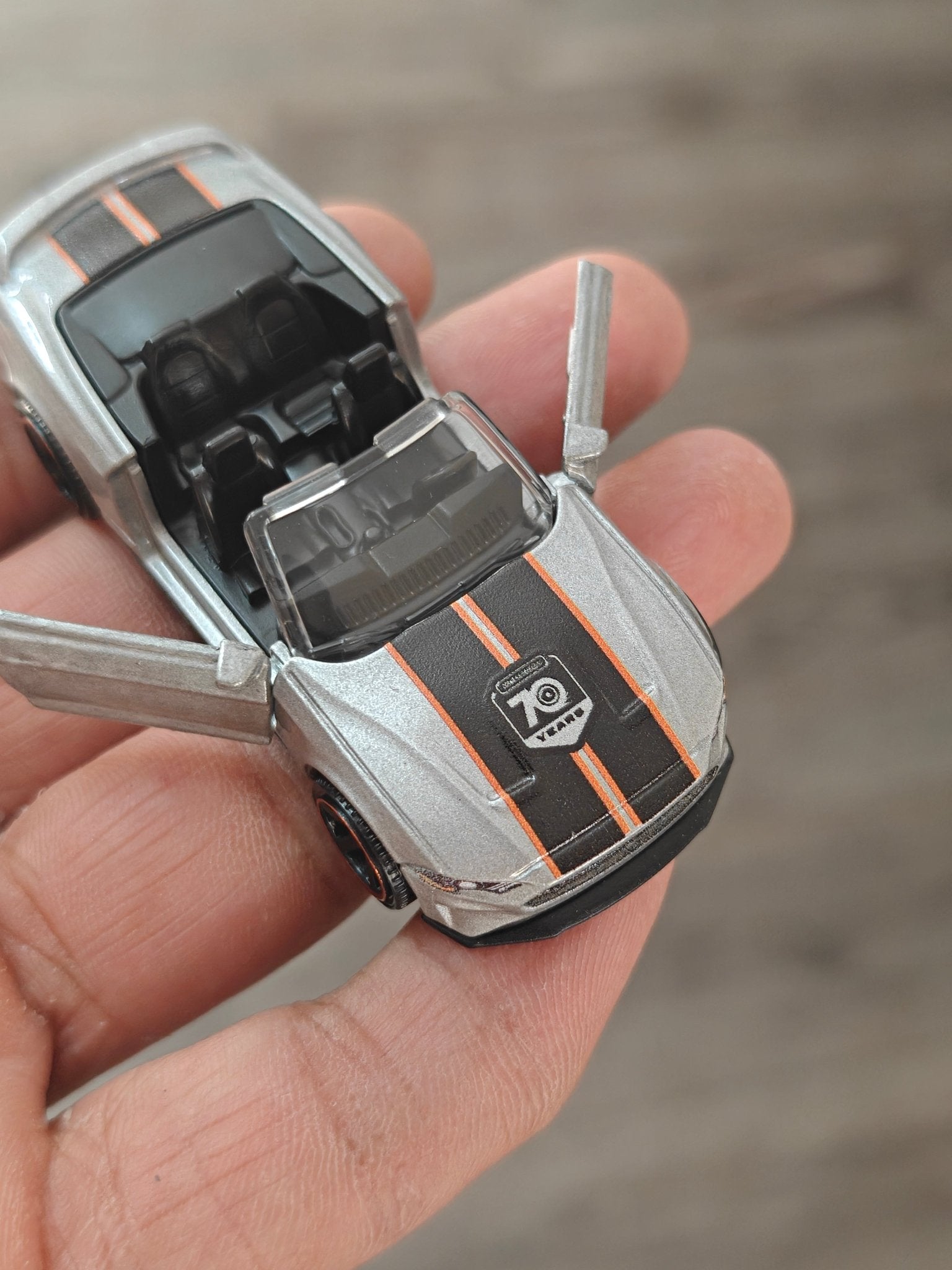 Matchbox 2019 Ford Mustang Convertible - Moving Parts (Uncarded - New) - Kinder Logs