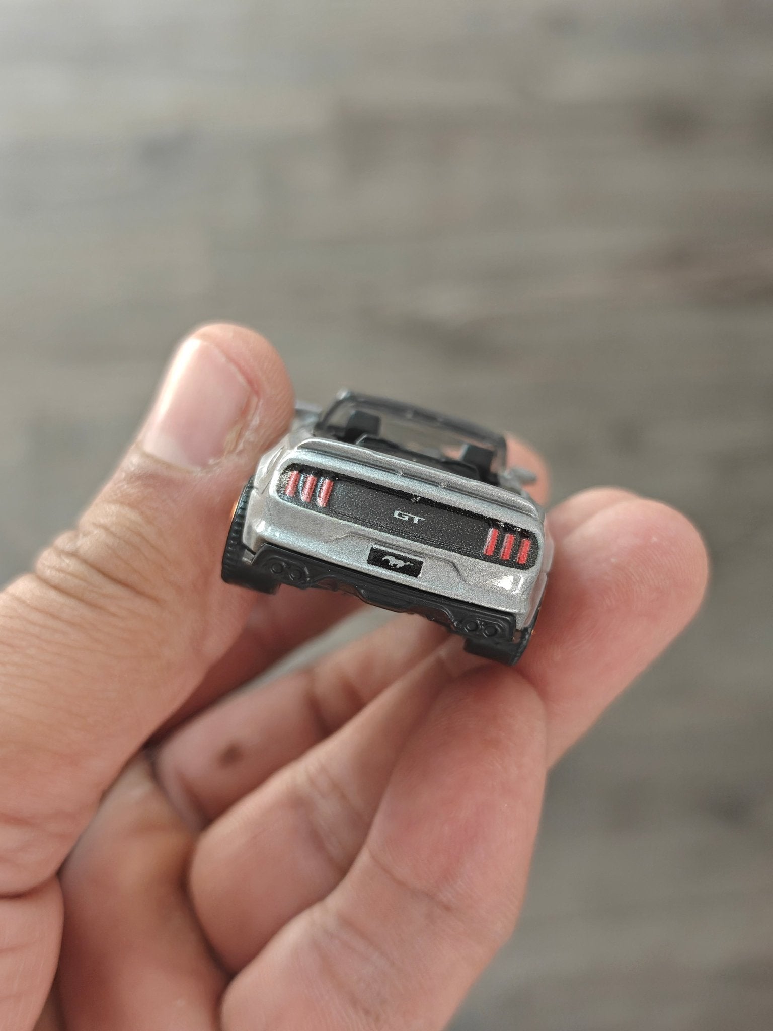 Matchbox 2019 Ford Mustang Convertible - Moving Parts (Uncarded - New) - Kinder Logs