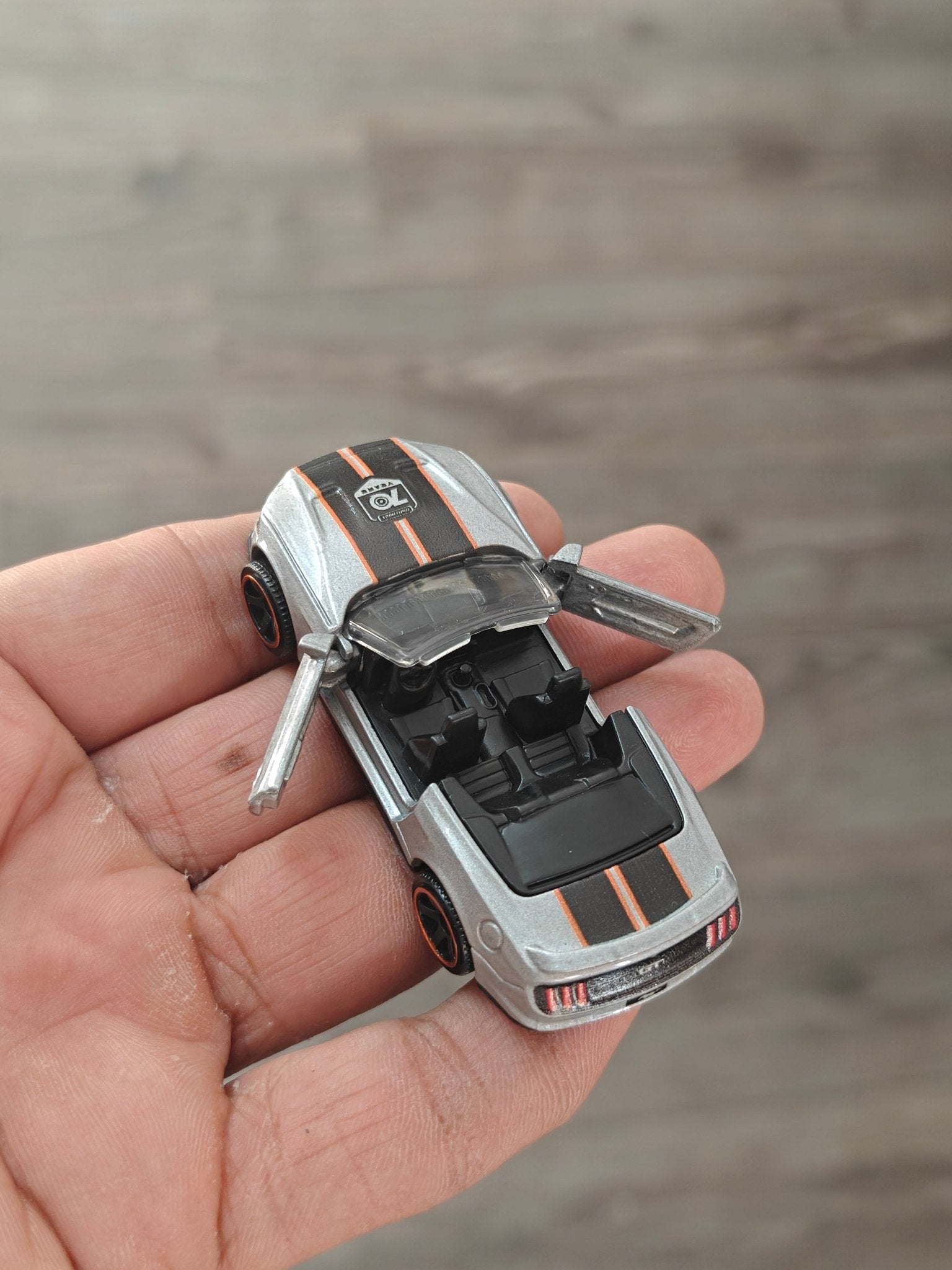 Matchbox 2019 Ford Mustang Convertible - Moving Parts (Uncarded - New) - Kinder Logs