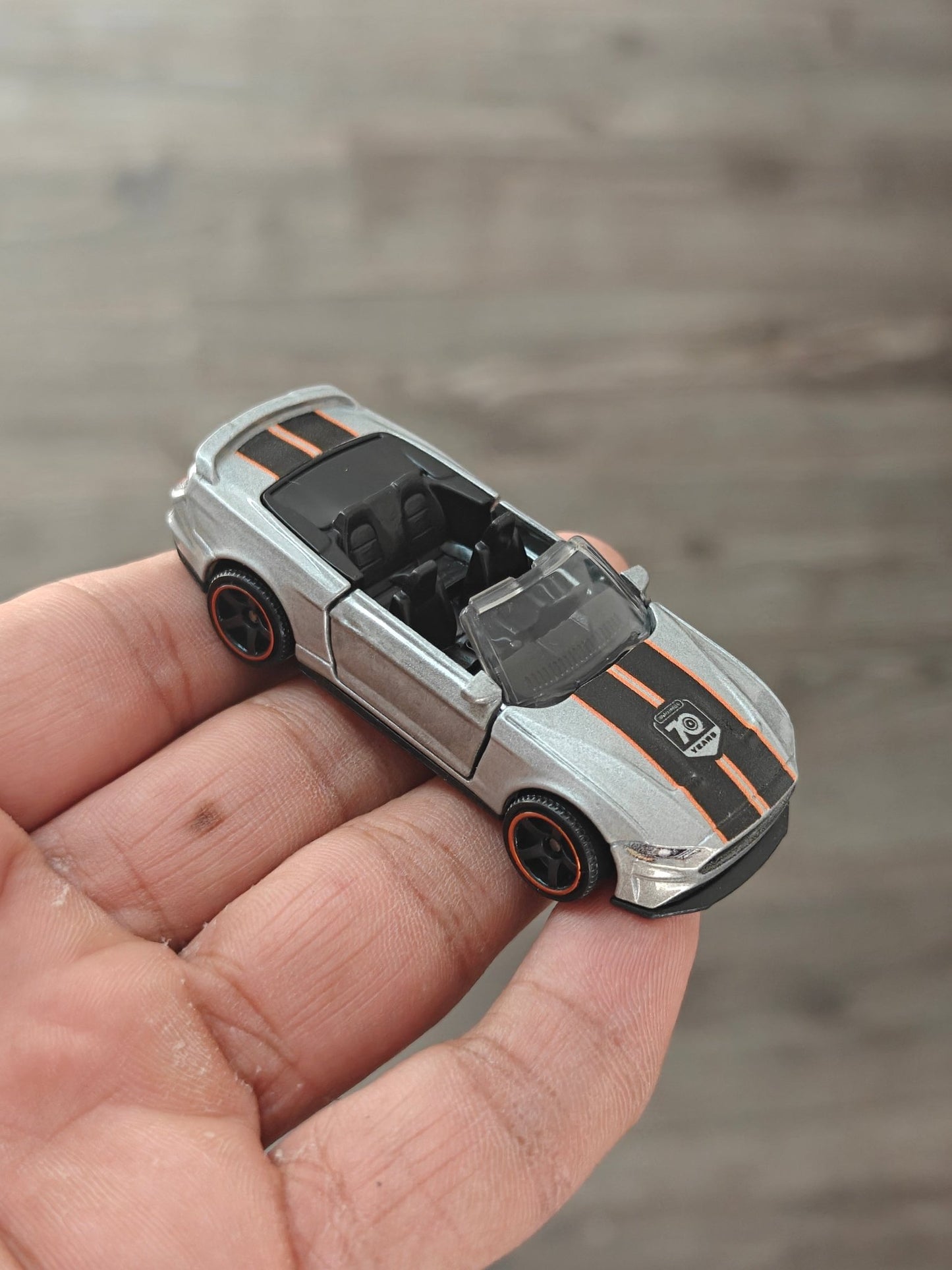 Matchbox 2019 Ford Mustang Convertible - Moving Parts (Uncarded - New) - Kinder Logs