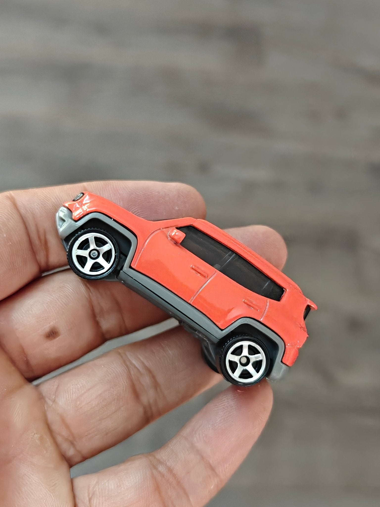 Matchbox 2019 Jeep Renegade - Red (Open Box) - Kinder Logs