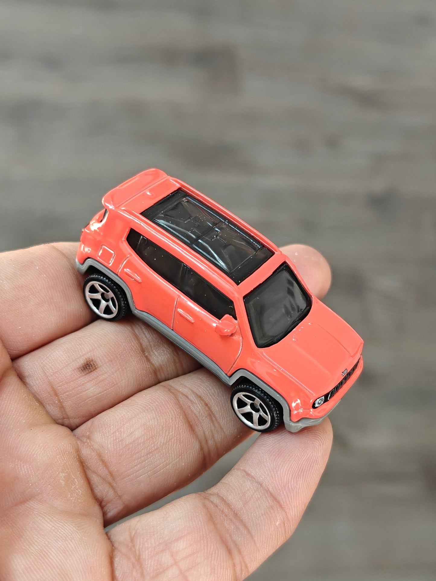 Matchbox 2019 Jeep Renegade - Red (Open Box) - Kinder Logs