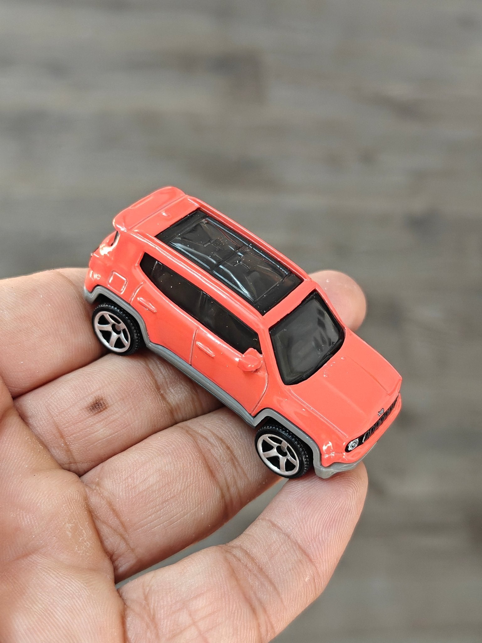 Matchbox 2019 Jeep Renegade - Red (Open Box) - Kinder Logs