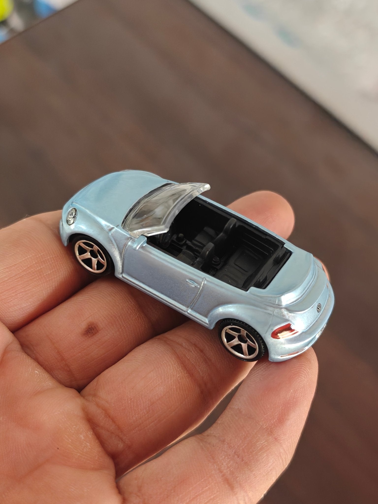 Matchbox 2019 VW Beetle Convertible - Light Blue (Uncarded - New) - Kinder Logs