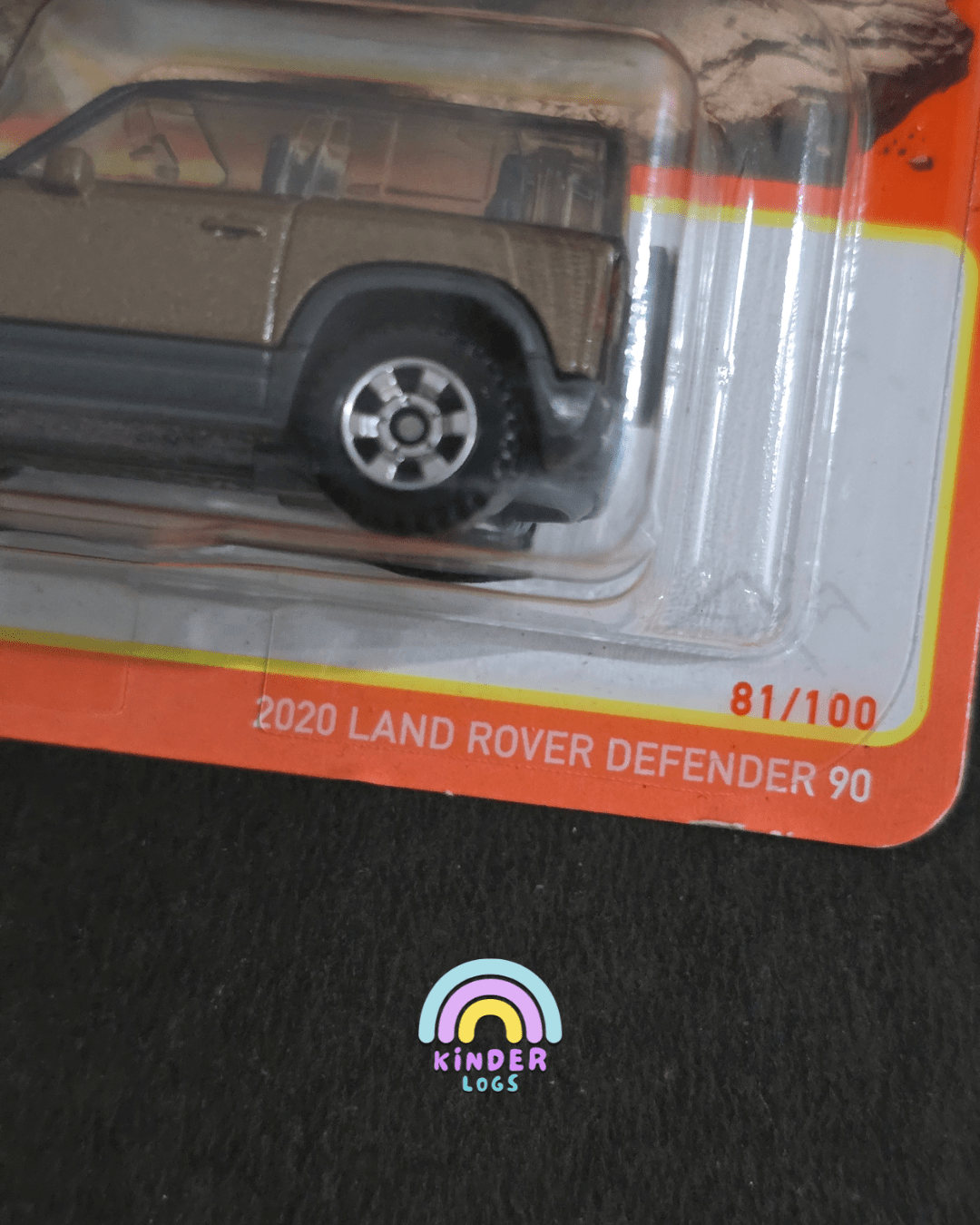 Matchbox 2020 Land Rover Defender 90 - Brown (Imported) - Kinder Logs