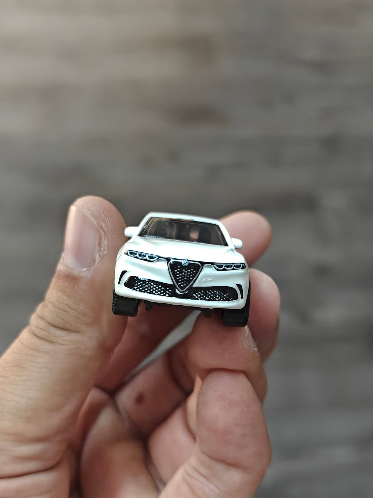 Matchbox 2023 Alfa Romeo Tonale - White (Uncarded - New) - Kinder Logs