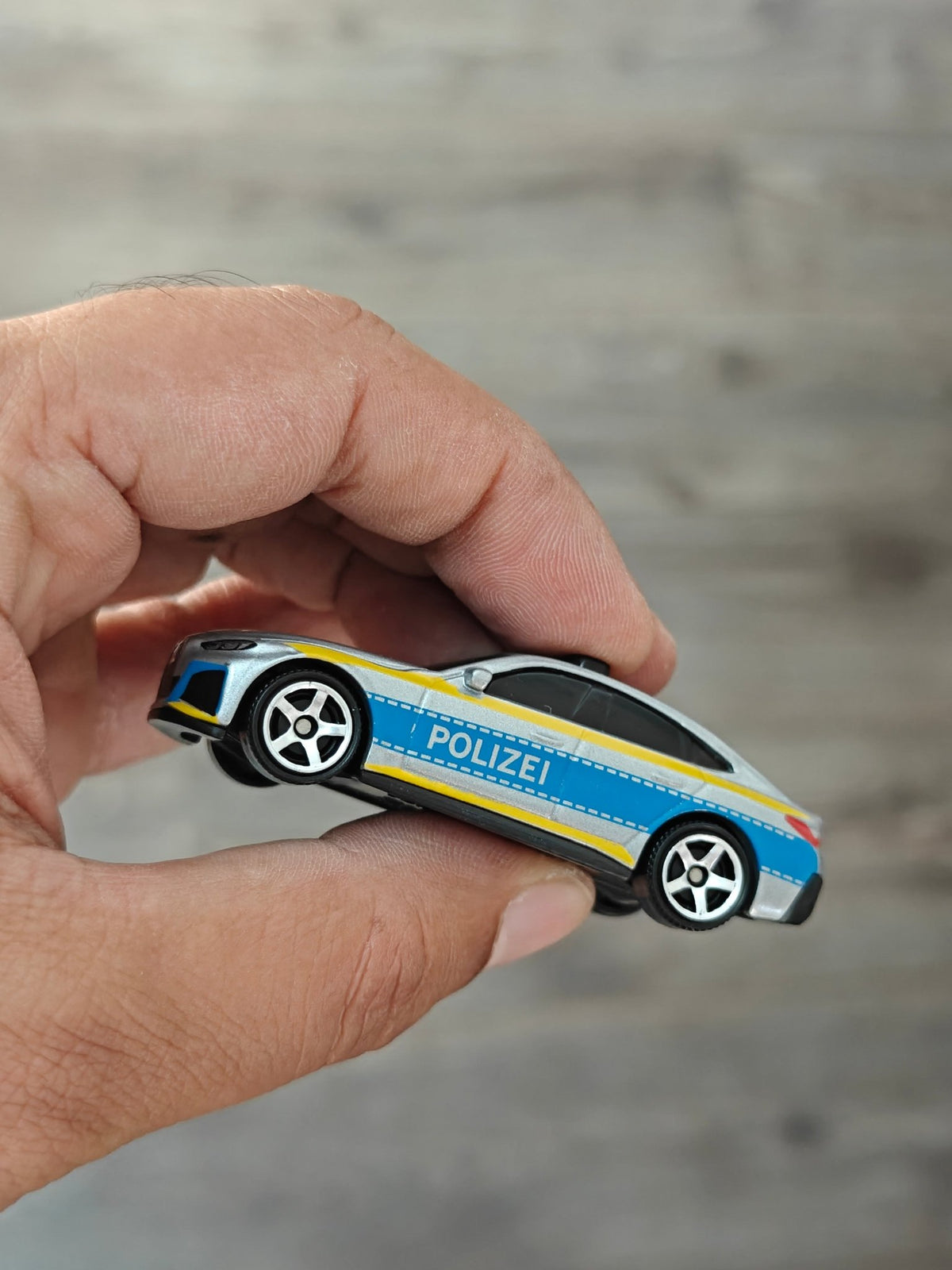 Matchbox 2023 BMW i4 Police Car - Silver (Uncarded - New) - Kinder Logs