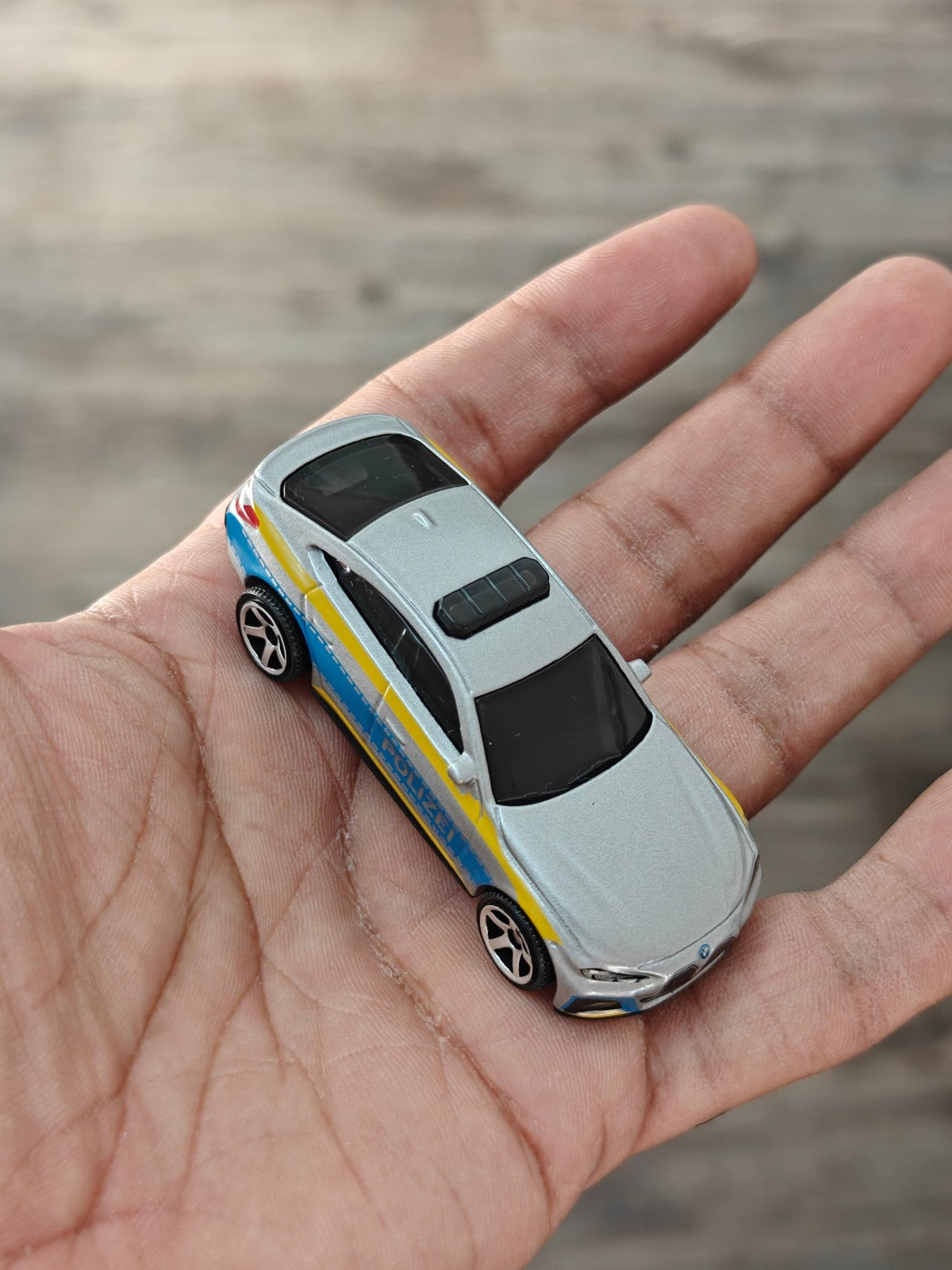 Matchbox 2023 BMW i4 Police Car - Silver (Uncarded - New) - Kinder Logs