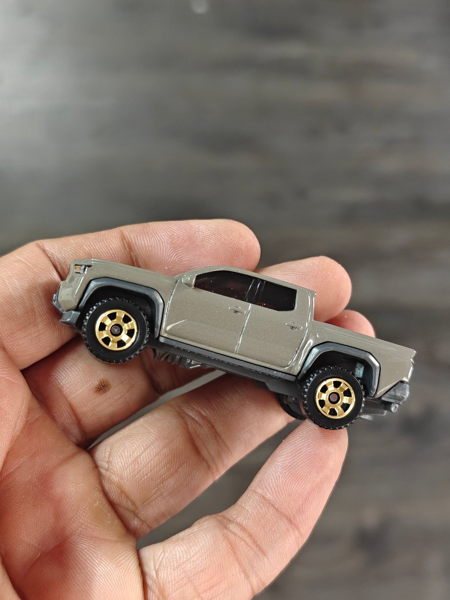 Matchbox 2024 Toyota Tacoma (Uncarded - New) - Kinder Logs