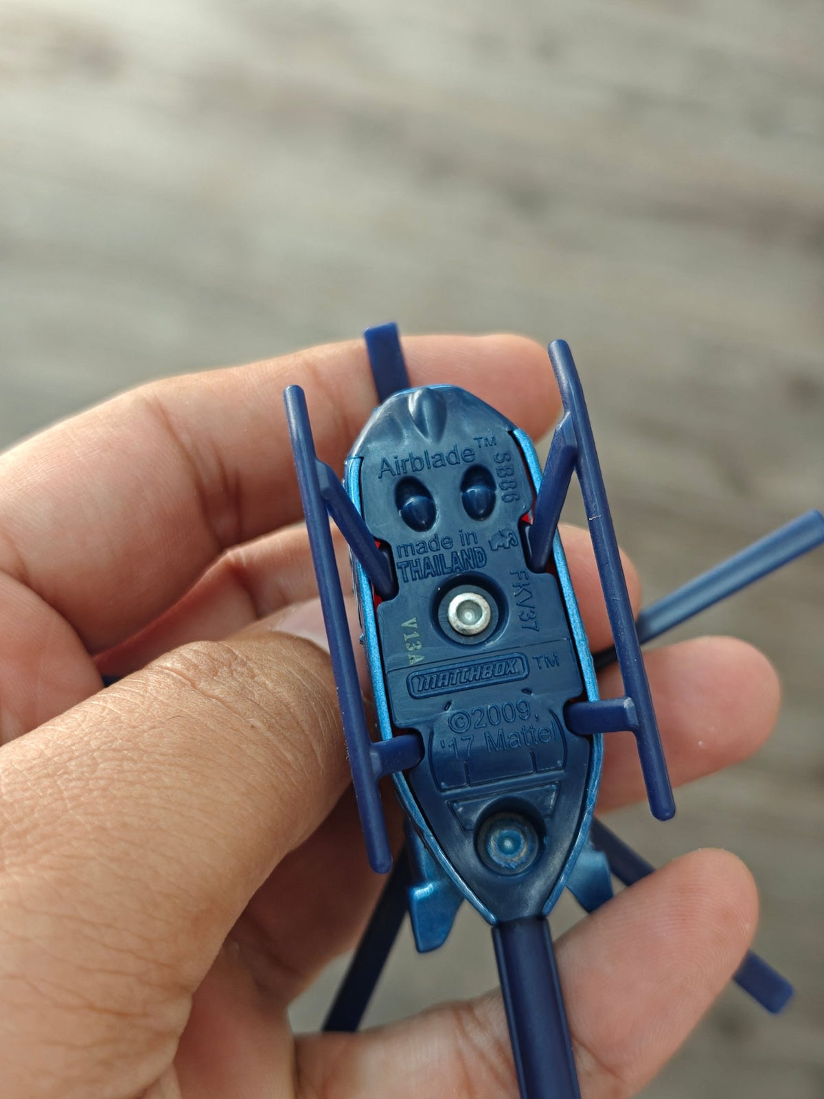 Matchbox Air Blade Helicopter (Uncarded - New) - Kinder Logs