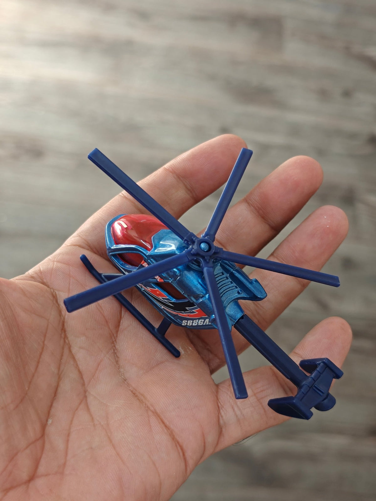 Matchbox Air Blade Helicopter (Uncarded - New) - Kinder Logs