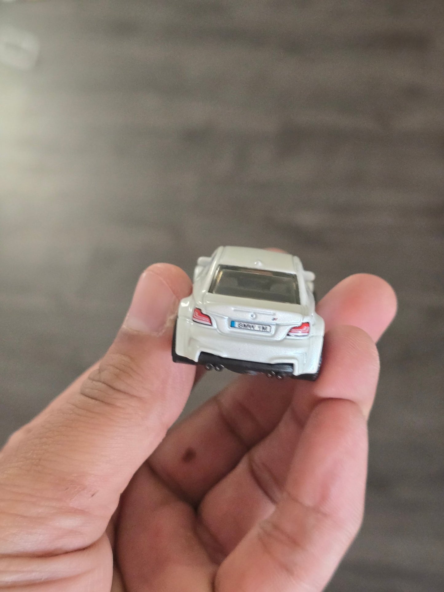 Matchbox BMW 1M - White (Uncarded - New) - Kinder Logs