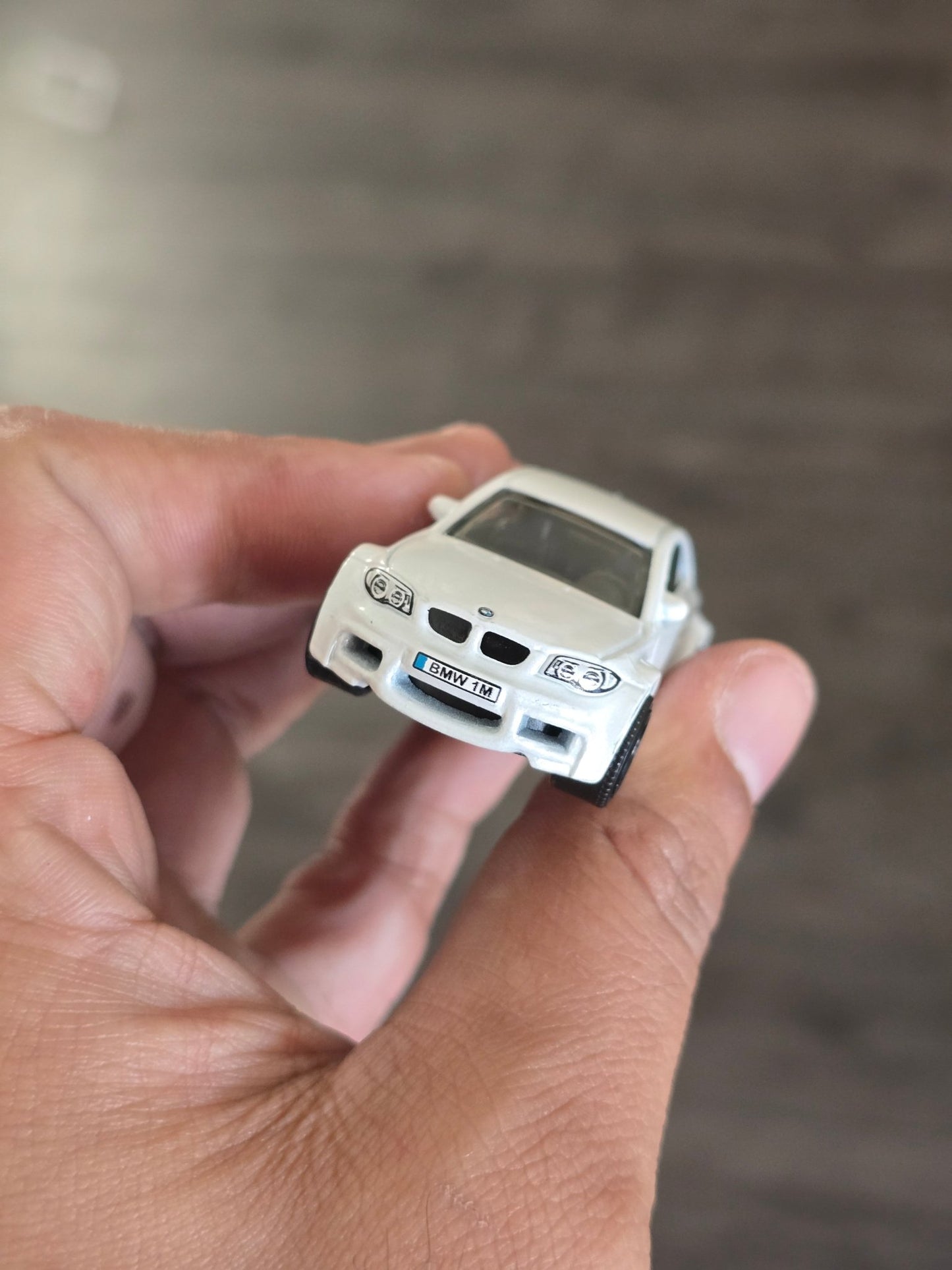 Matchbox BMW 1M - White (Uncarded - New) - Kinder Logs