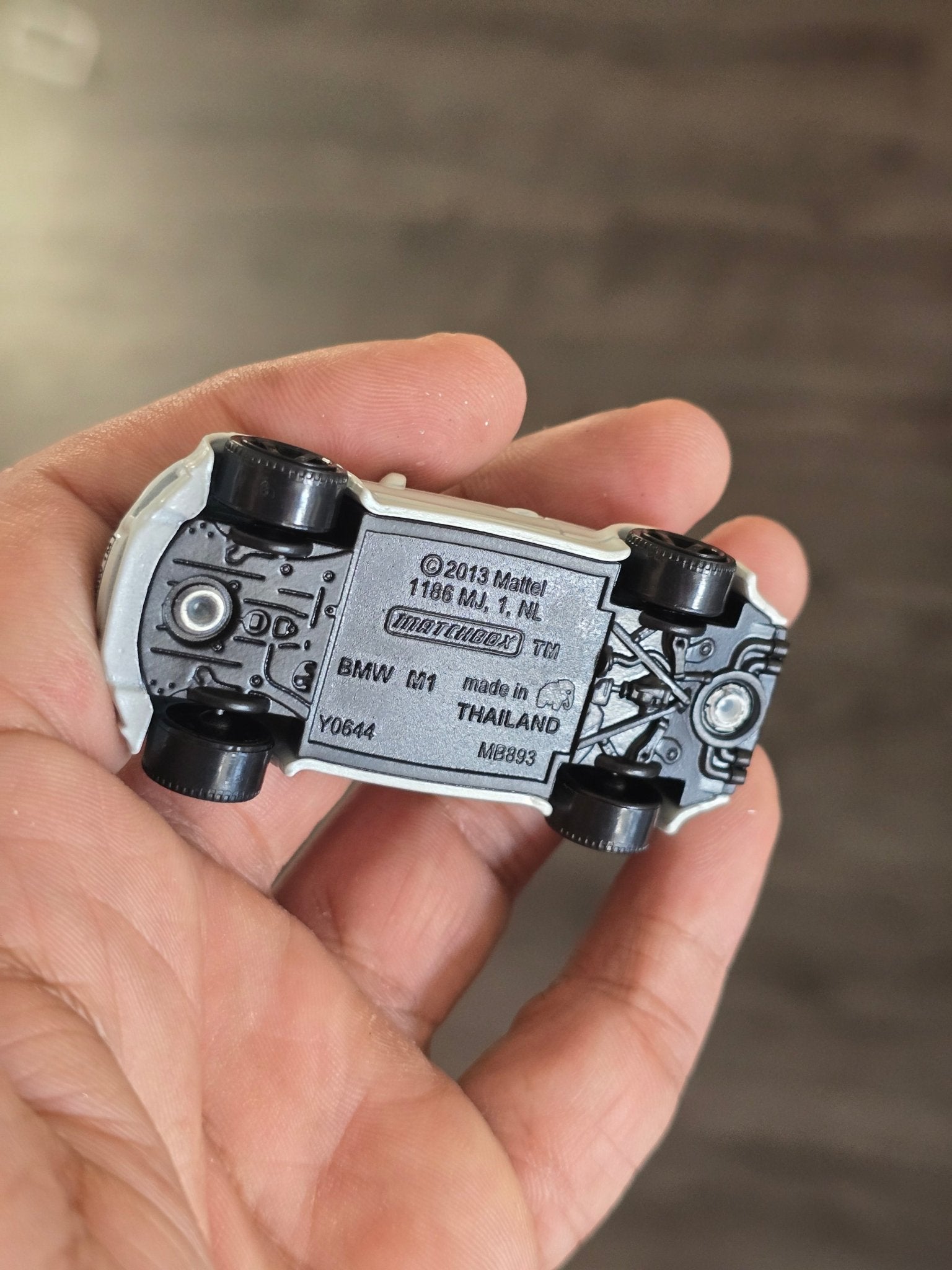 Matchbox BMW 1M - White (Uncarded - New) - Kinder Logs