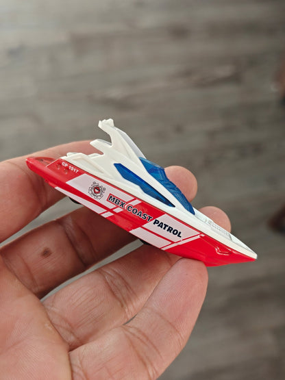 Matchbox Boat Coast 2 Coast - Red - White (Uncarded - New) - Kinder Logs