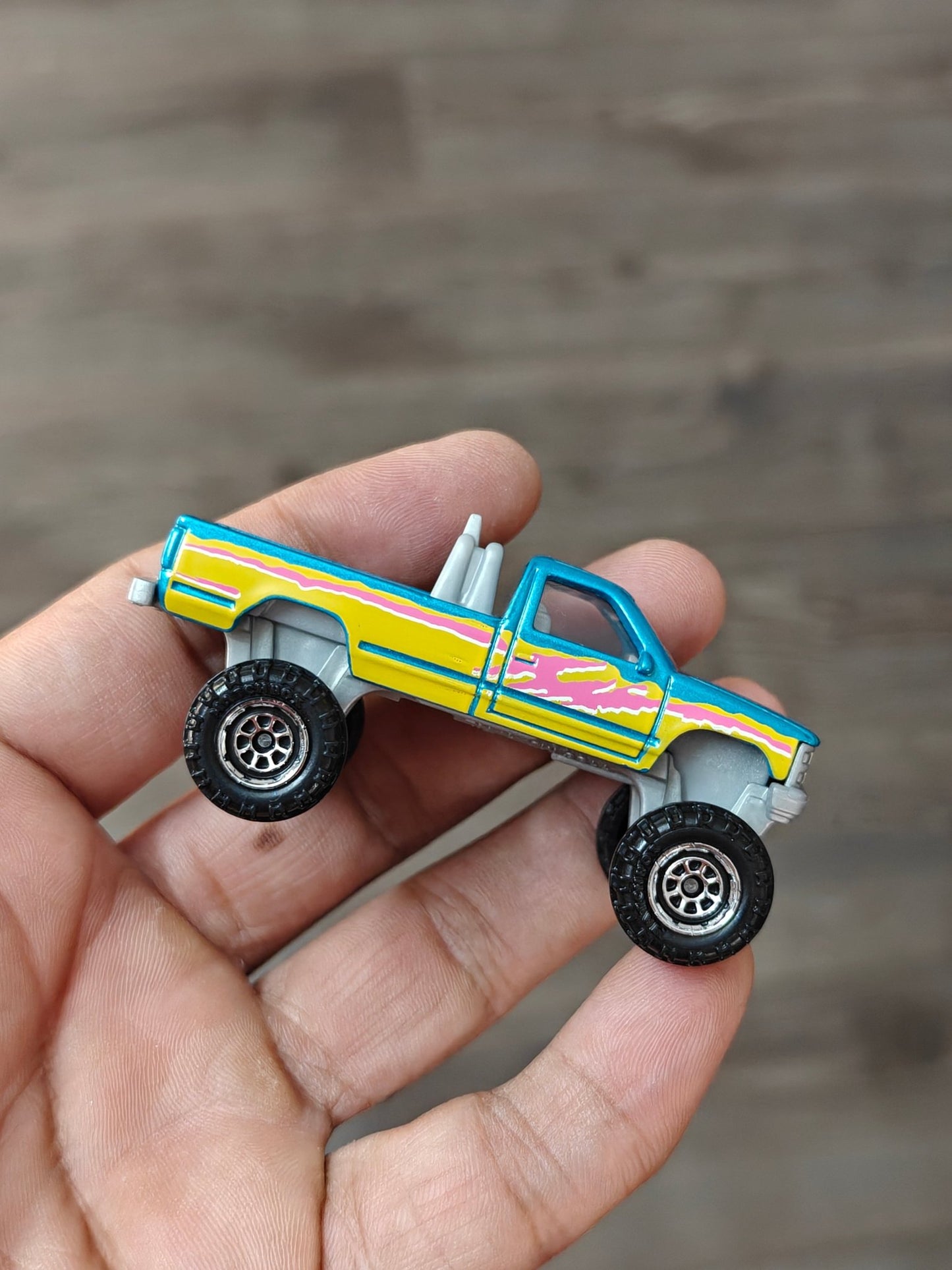 Matchbox Chevy K - 1500 Pickup Truck (Uncarded - New) - Kinder Logs