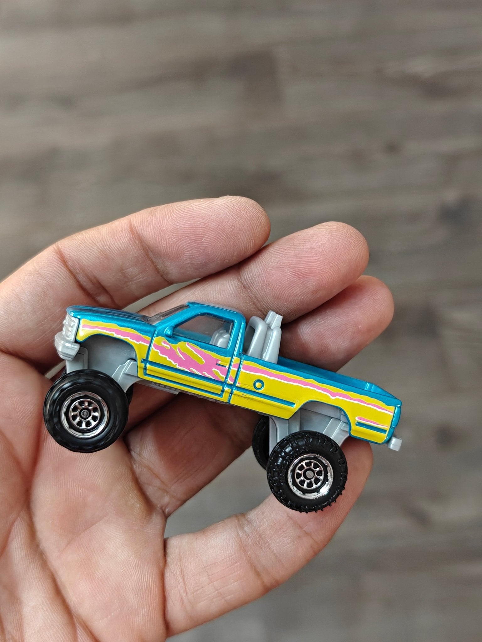 Matchbox Chevy K - 1500 Pickup Truck (Uncarded - New) - Kinder Logs