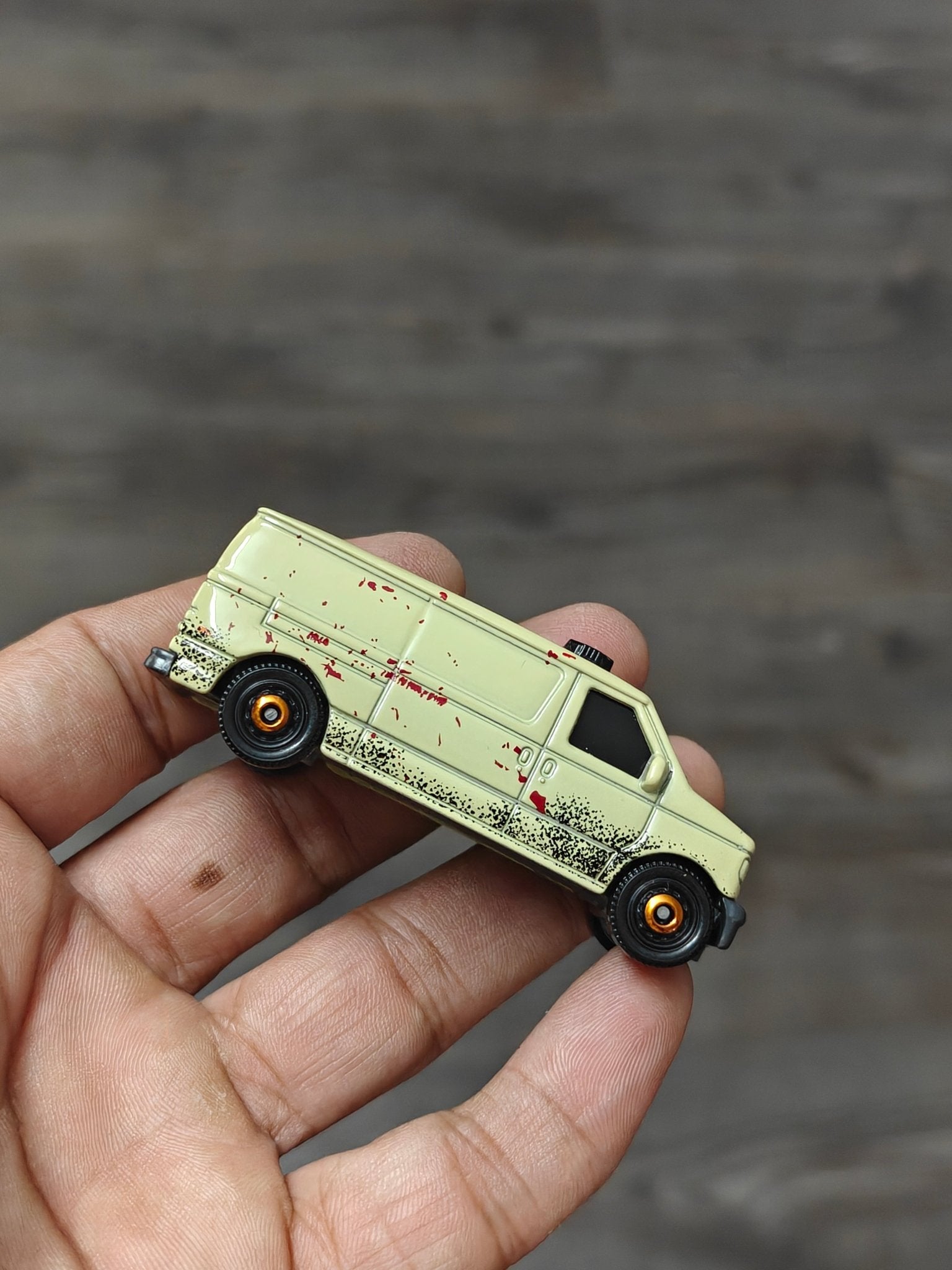 Matchbox Ford Panel Van - Jurassic World Rebirth (Uncarded - New) - Kinder Logs