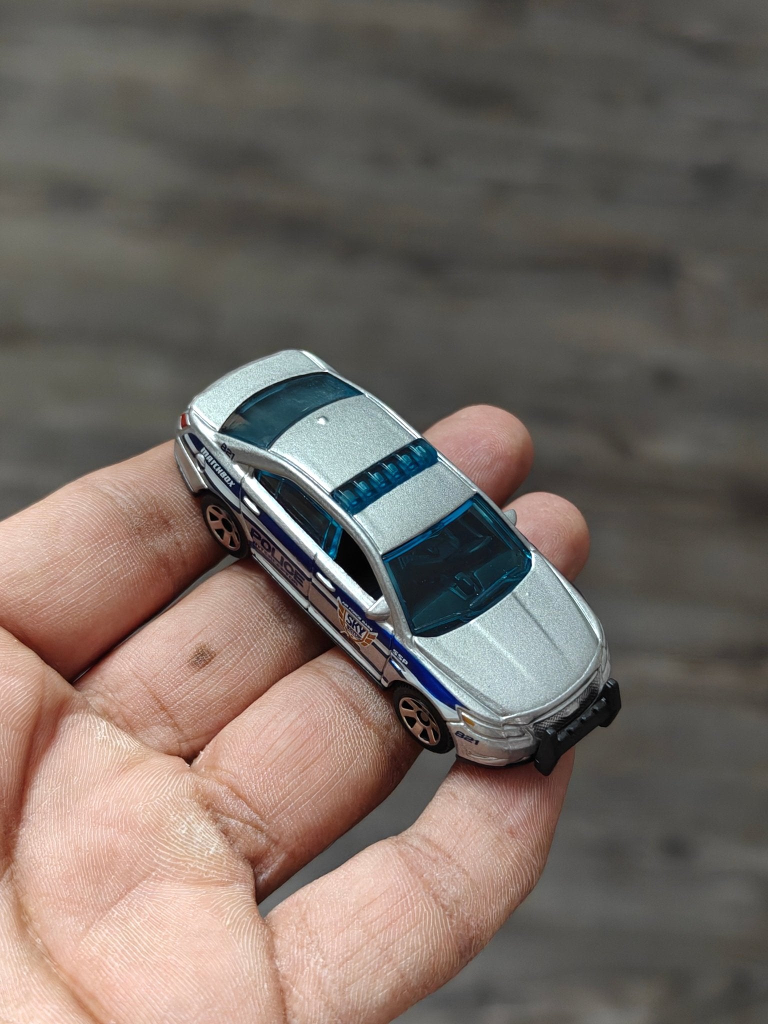 Matchbox Ford Police Interceptor (Uncarded - New) - Kinder Logs