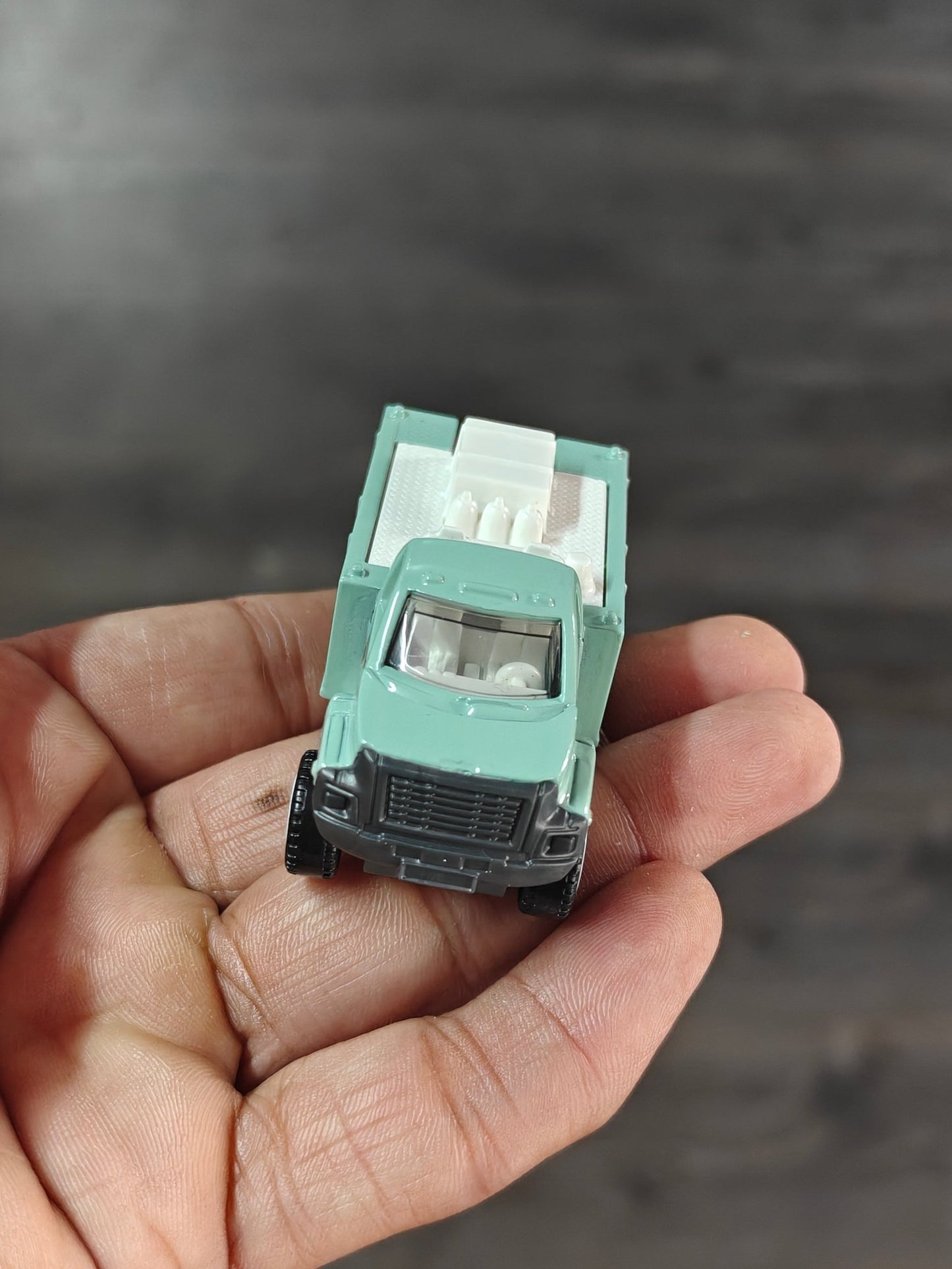 Matchbox GMC 3500 Utility Truck - Green (Uncarded - New) - Kinder Logs