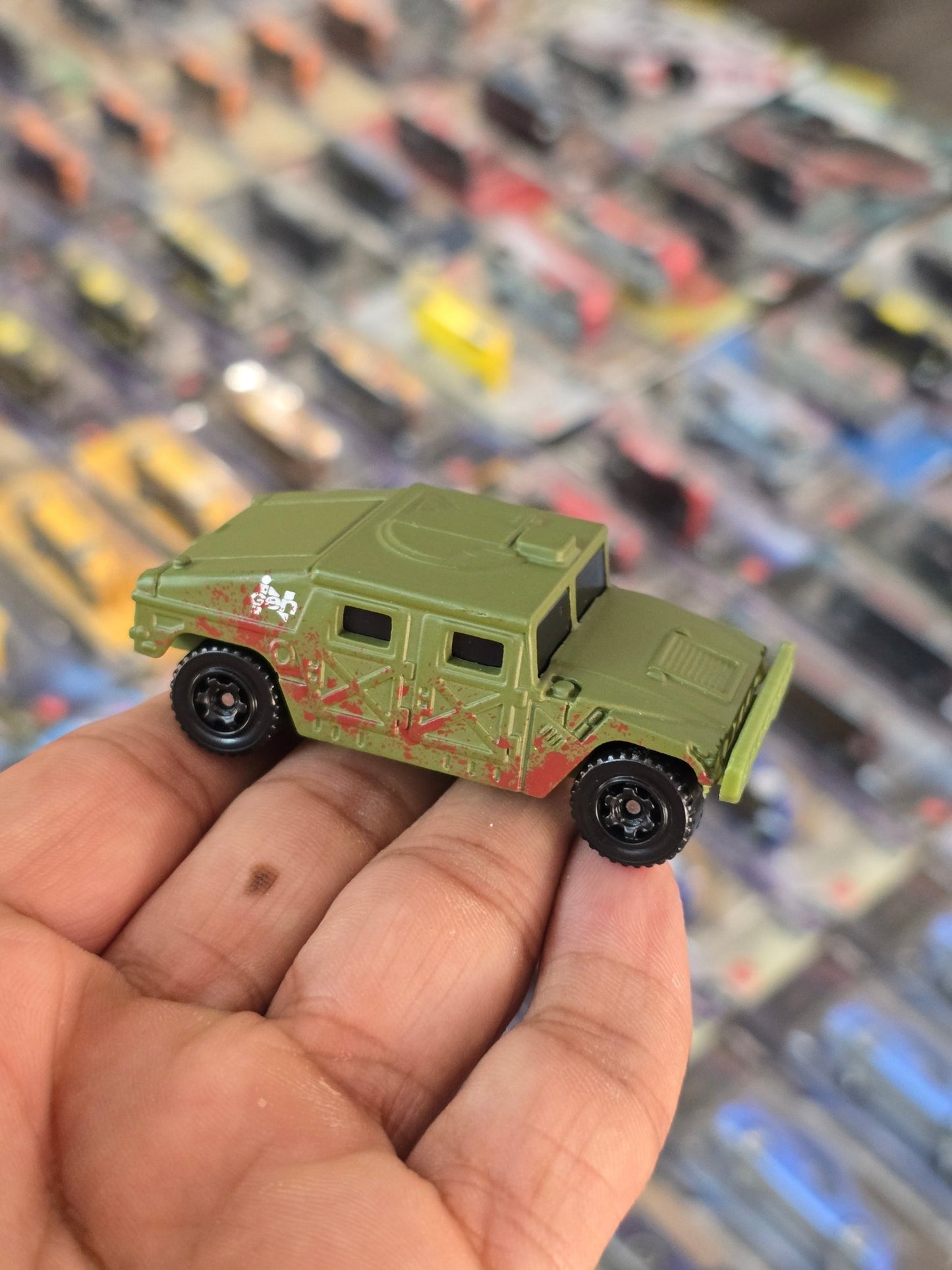 Matchbox GMC Humvee - Jurassic Park (Uncarded) - Kinder Logs