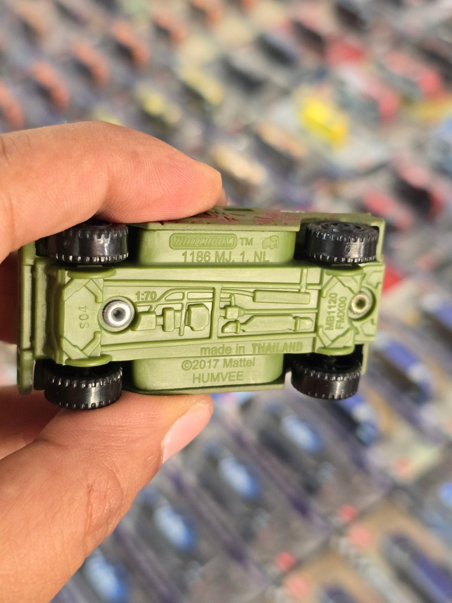 Matchbox GMC Humvee - Jurassic Park (Uncarded) - Kinder Logs