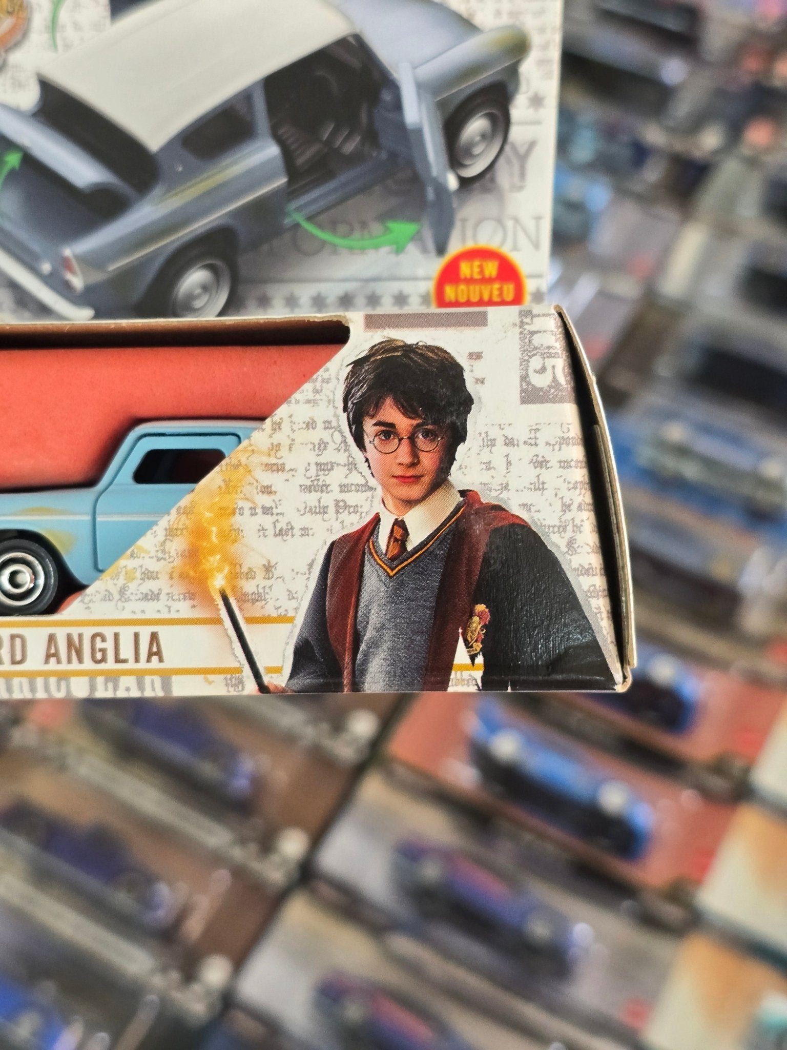 Matchbox Harry Potter Car - Moving Parts 1962 Ford Anglia (Imported) - Kinder Logs