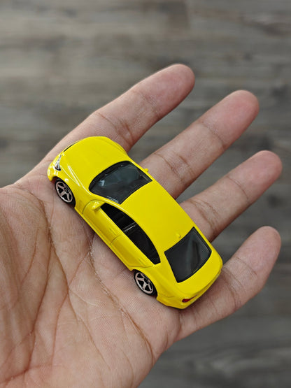 Matchbox Holden VF Commodore SSV - Yellow (Uncarded - New) - Kinder Logs