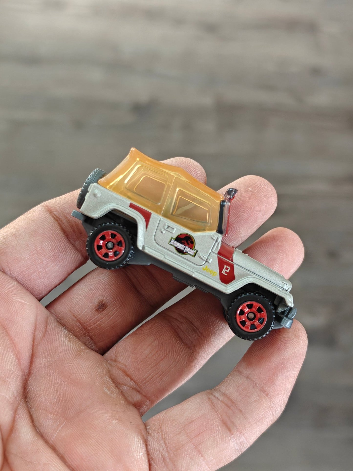 Matchbox Jeep Wrangler 12 - Jurassic World Rebirth (Uncarded - New) - Kinder Logs