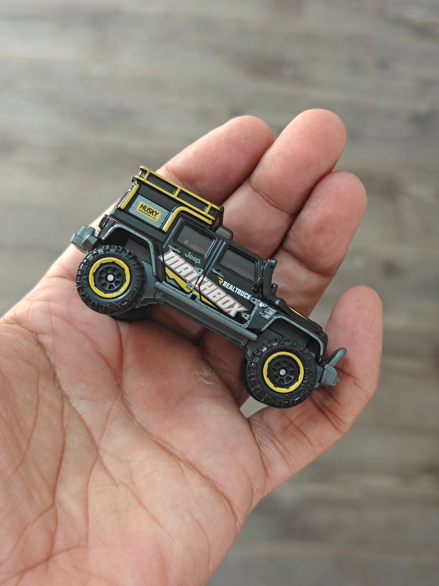 Matchbox Jeep Wrangler Superlift - Black (Uncarded - New) - Kinder Logs