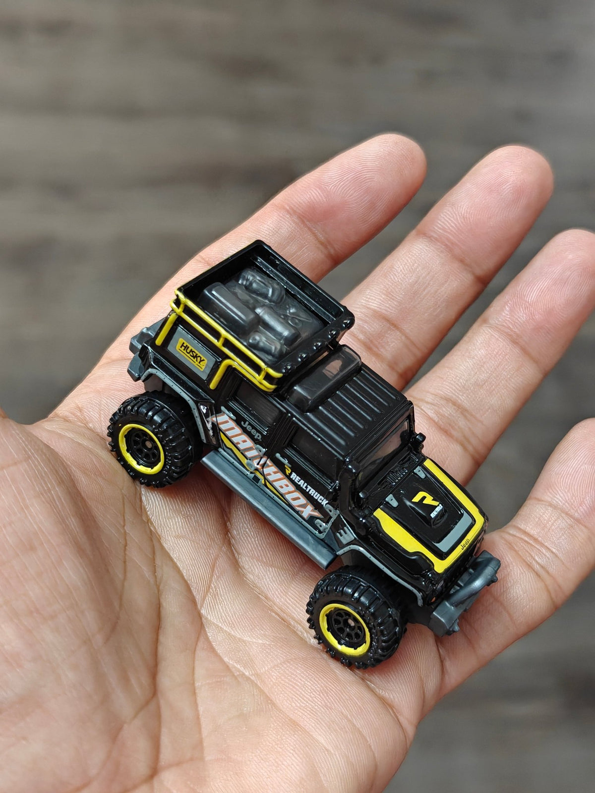 Matchbox Jeep Wrangler Superlift - Black (Uncarded - New) - Kinder Logs