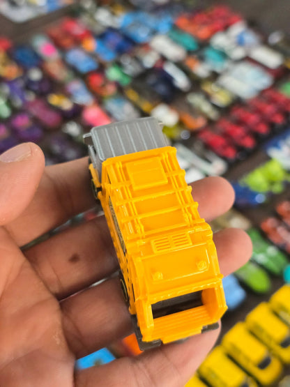 Matchbox Matchbox Garbage King - Yellow (Uncarded - New) - Kinder Logs