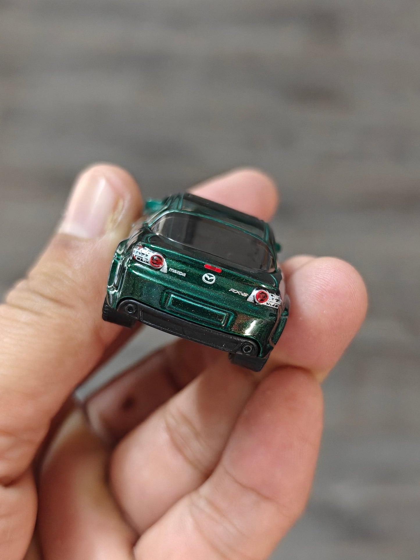 Matchbox Mazda RX8 - Green (Uncarded - New) - Kinder Logs