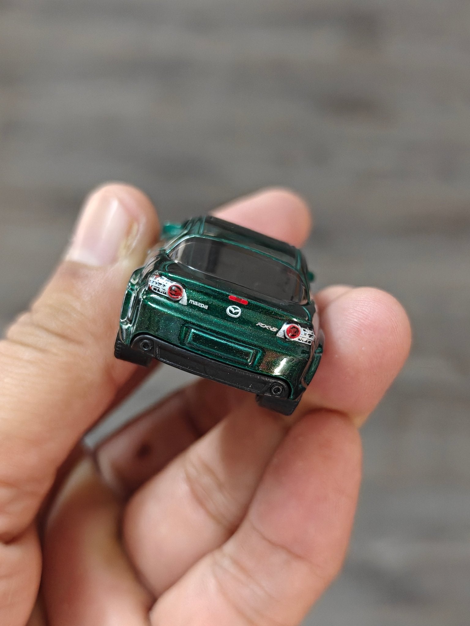 Matchbox Mazda RX8 - Green (Uncarded - New) - Kinder Logs