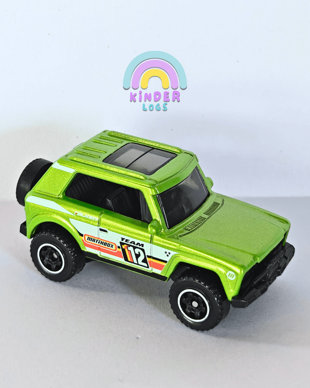 Matchbox MBX Field Car - Green (Uncarded - New) - Kinder Logs