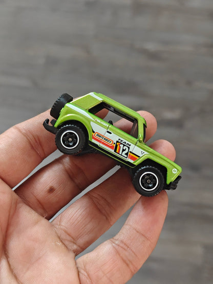 Matchbox MBX Field Car - Green (Uncarded - New) - Kinder Logs