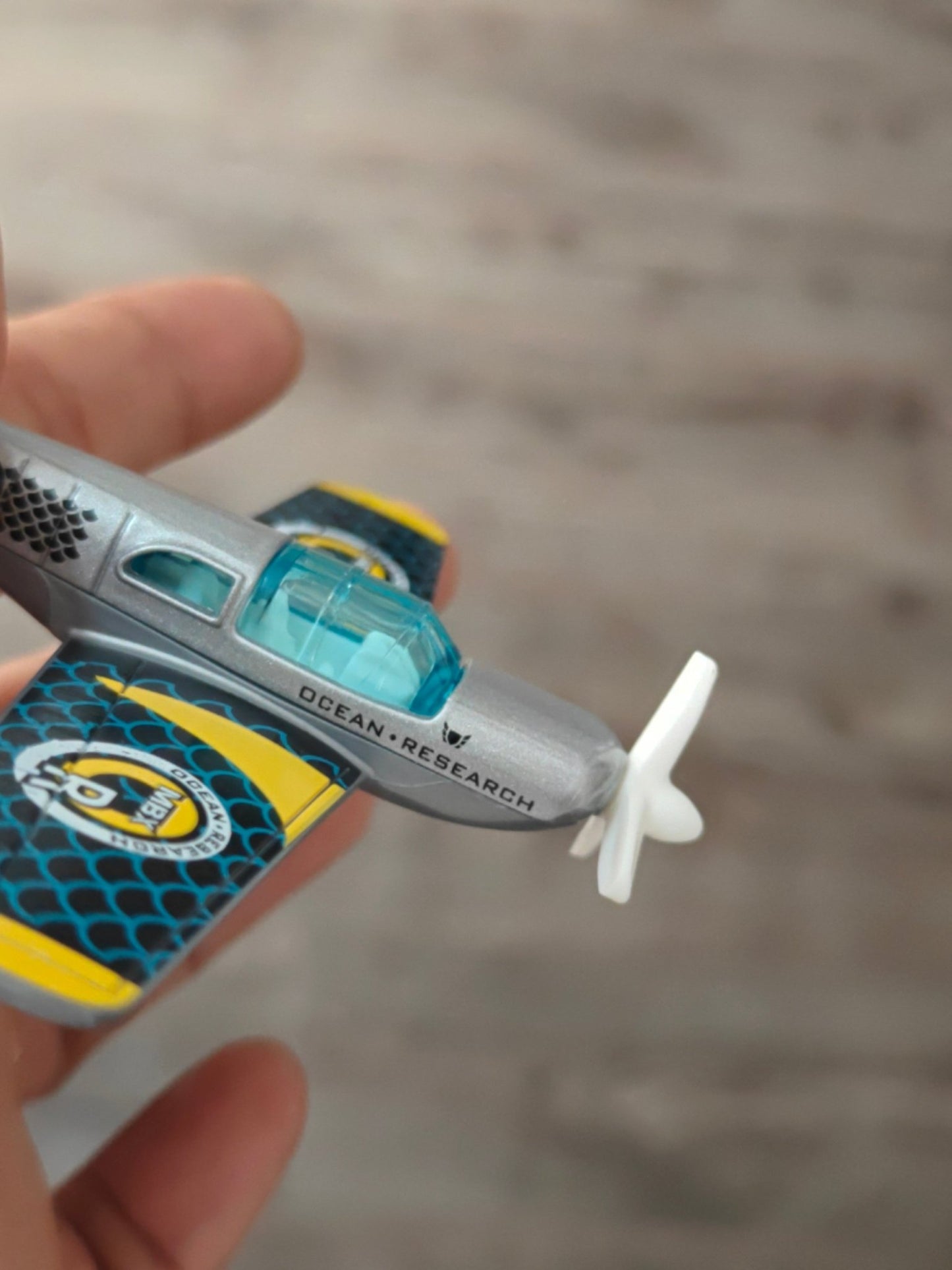 Matchbox MBX Sky Cruiser Aeroplane (Uncarded - New) - Kinder Logs