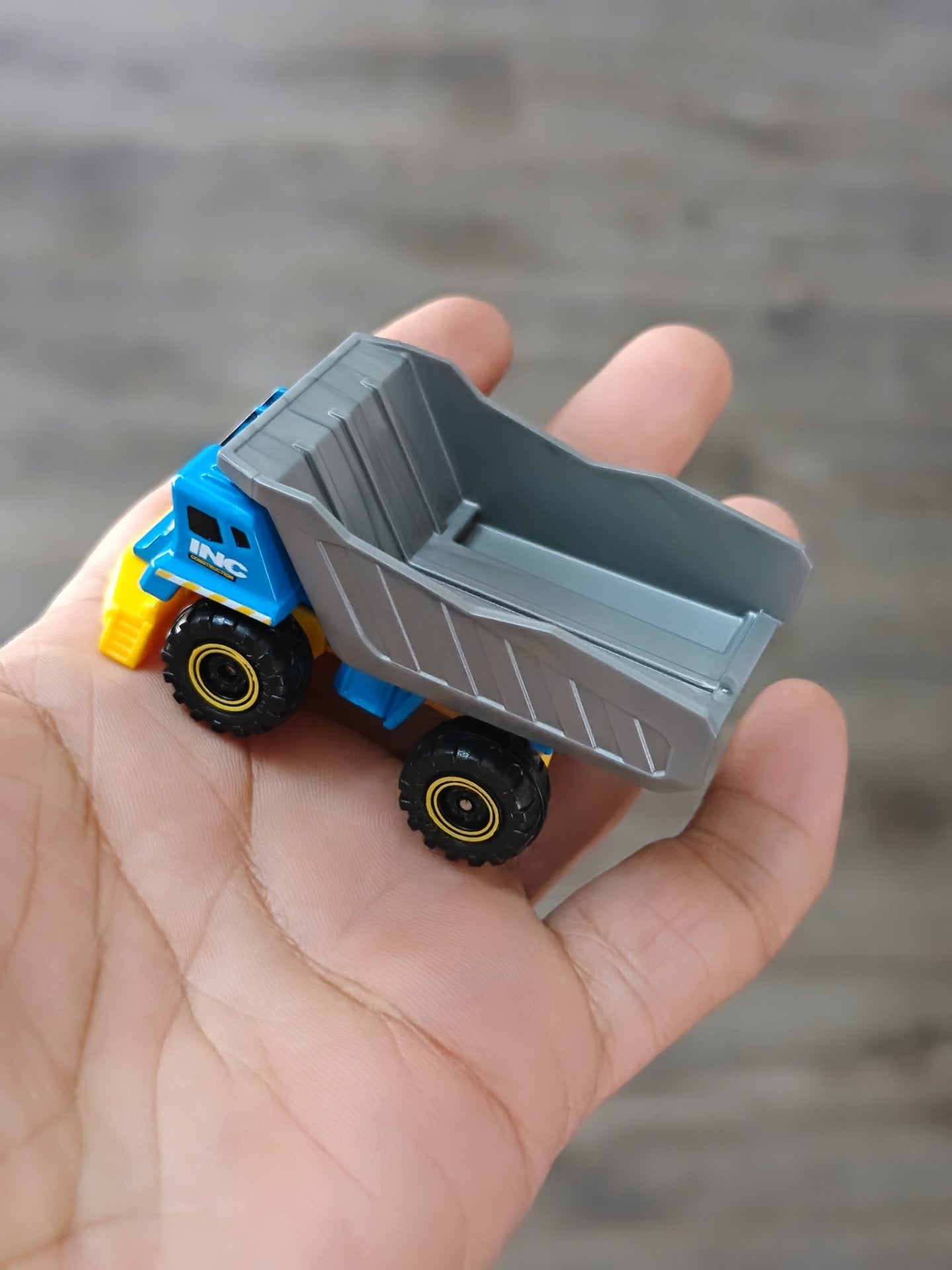 Matchbox MBX Turf Hauler II - Blue (Uncarded) - Kinder Logs
