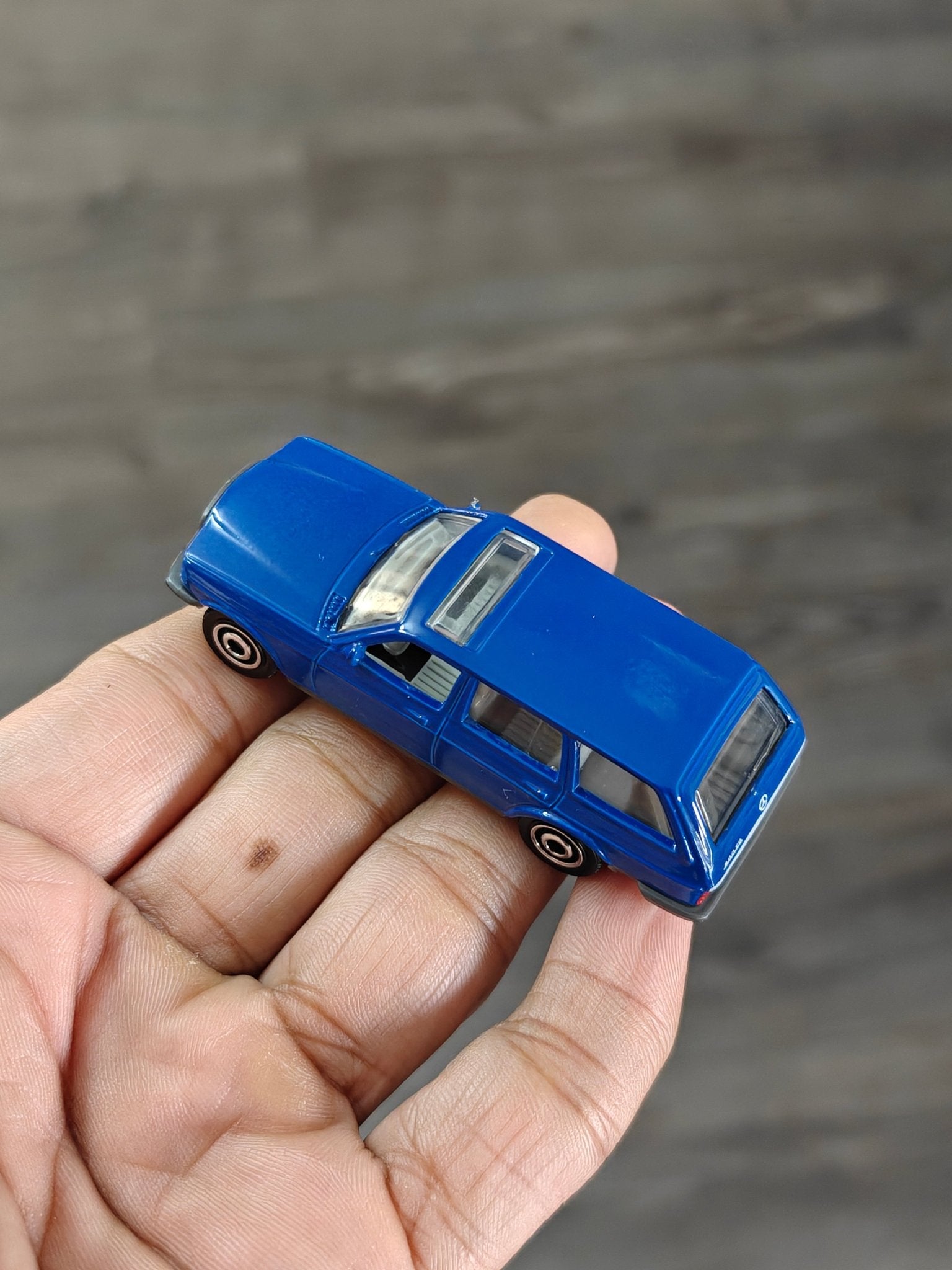 Matchbox Mercedes - Benz S123 Wagon - Blue (Uncarded - New) - Kinder Logs