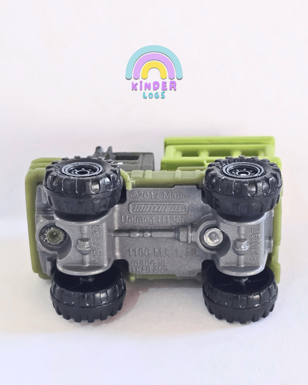 Matchbox Mercedes UNIMOG U1300 - Jurassic World Rebirth (Uncarded - New) - Kinder Logs