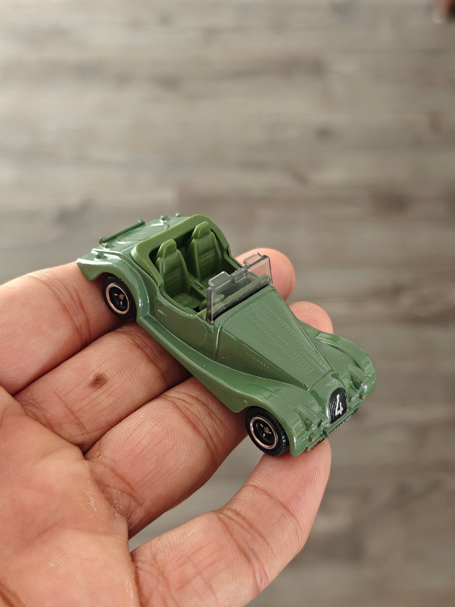 Matchbox Morgan Plus Four - Green (Uncarded - New) - Kinder Logs