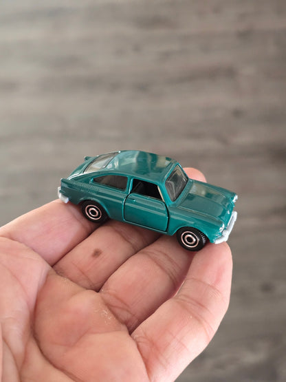 Matchbox Moving Parts 1965 Volkswagen Type 3 Fastback - Green (Uncarded - New) - Kinder Logs