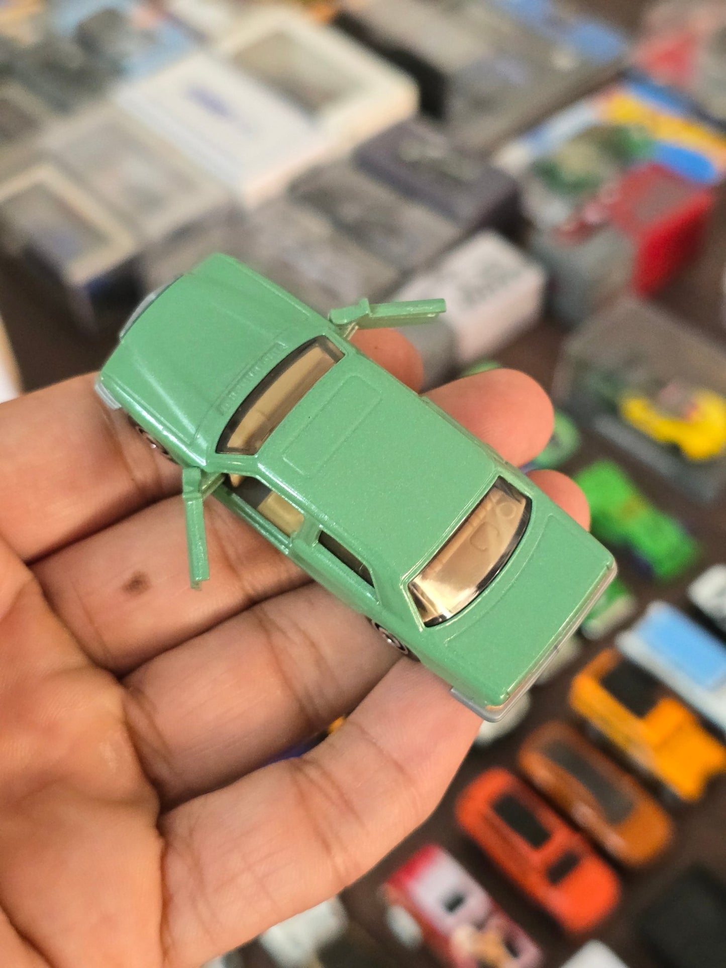 Matchbox Moving Parts 1980 Mercedes - Benz 450 SEL - Green (Uncarded - New) - Kinder Logs