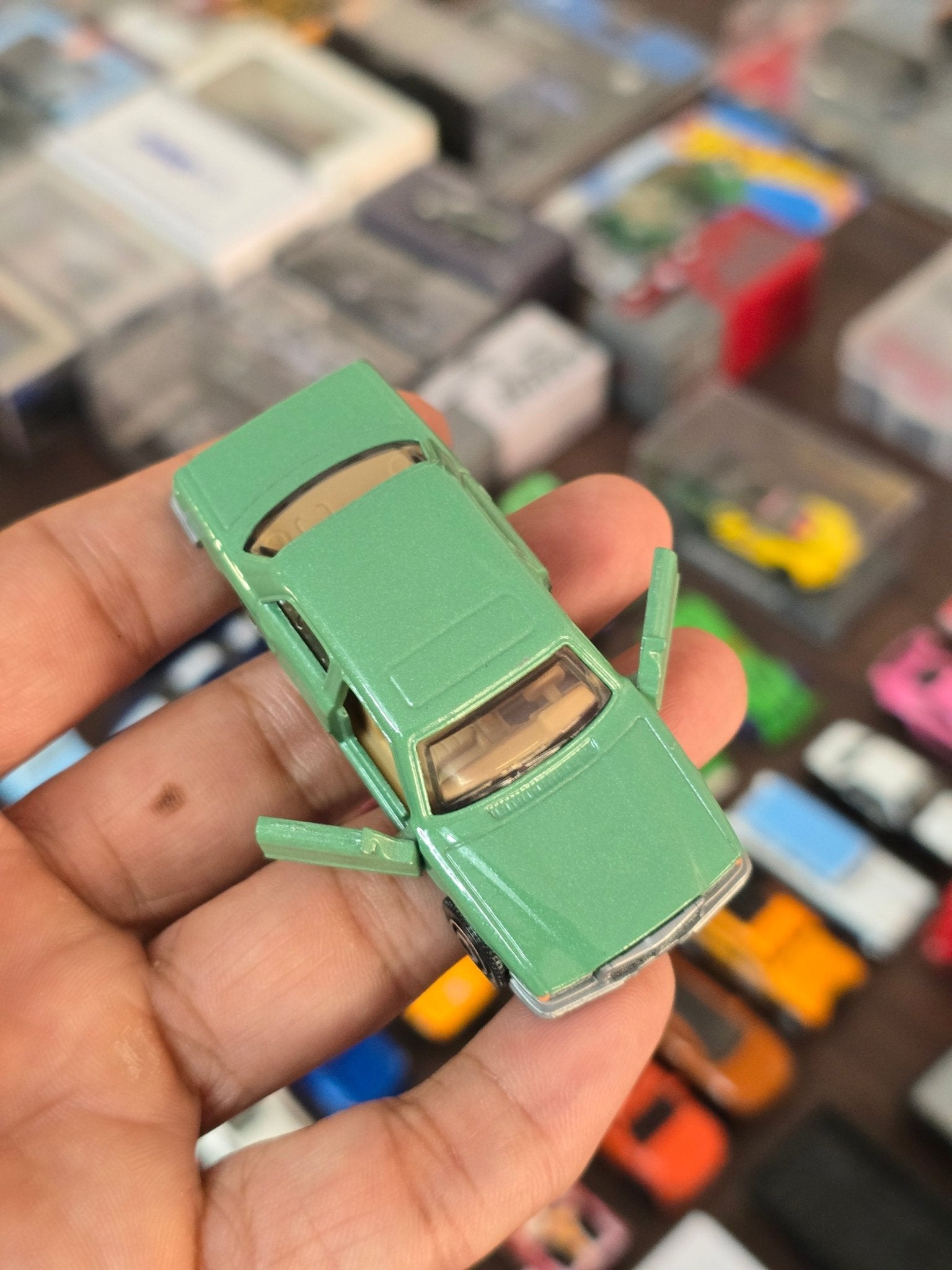 Matchbox Moving Parts 1980 Mercedes - Benz 450 SEL - Green (Uncarded - New) - Kinder Logs