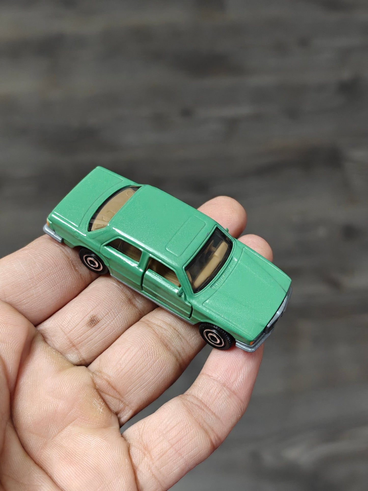 Matchbox Moving Parts 1980 Mercedes - Benz 450 SEL - Green (Uncarded - New) - Kinder Logs