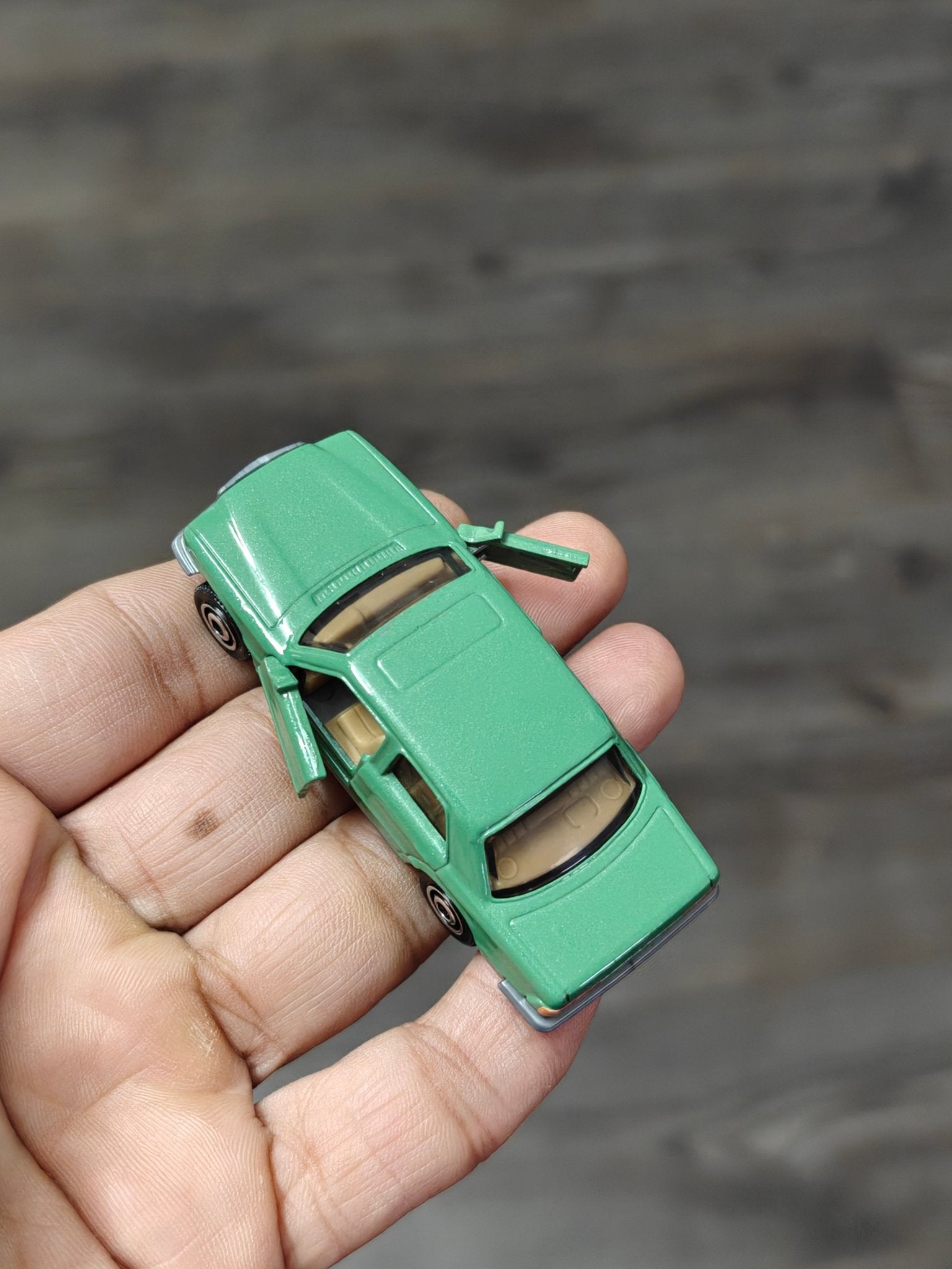 Matchbox Moving Parts 1980 Mercedes - Benz 450 SEL - Green (Uncarded - New) - Kinder Logs