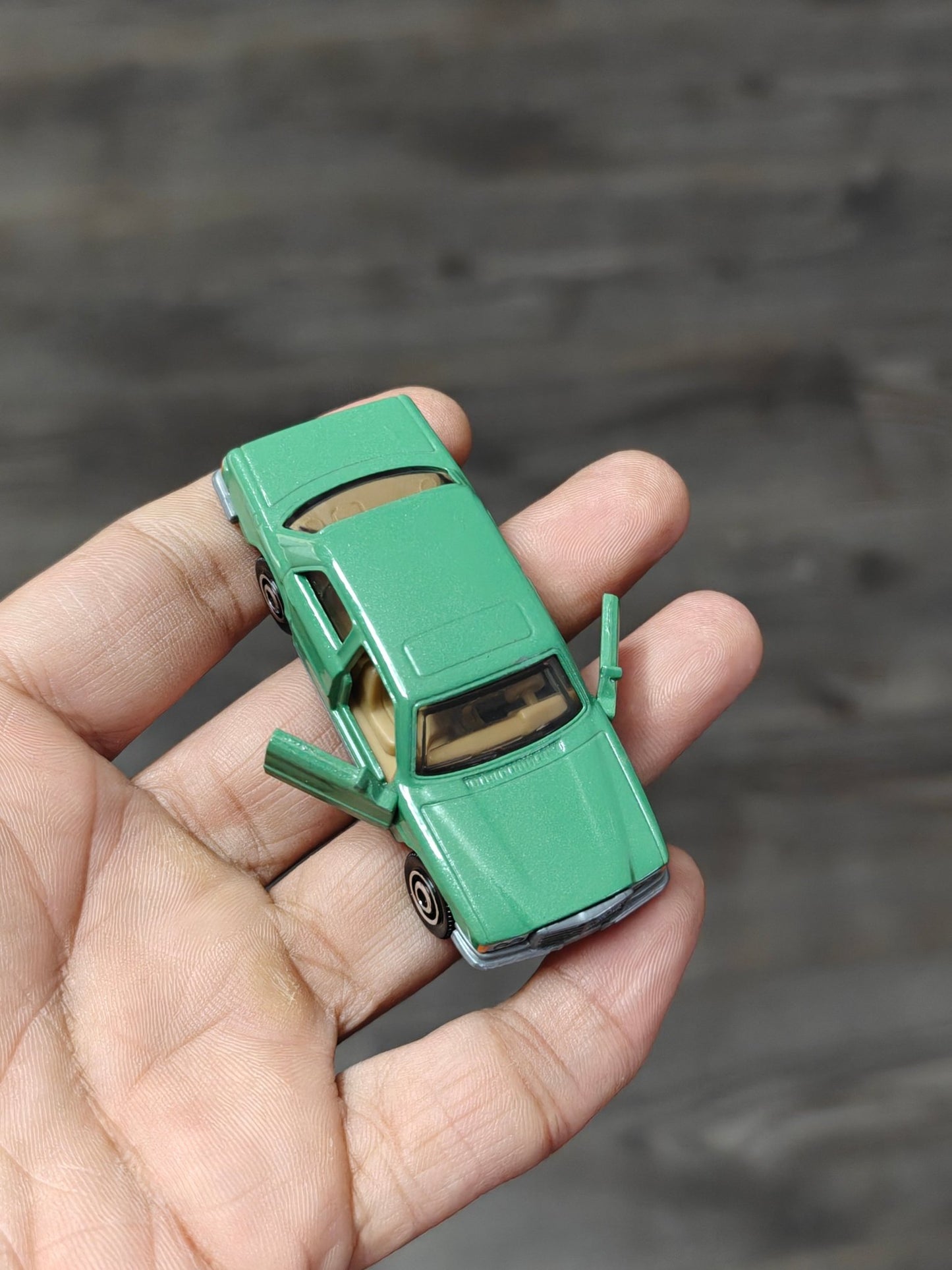 Matchbox Moving Parts 1980 Mercedes - Benz 450 SEL - Green (Uncarded - New) - Kinder Logs