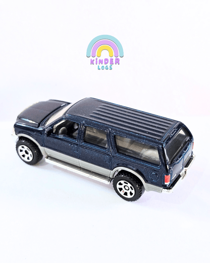 Matchbox Moving Parts 2004 Ford Excursion (Uncarded - New) - Kinder Logs