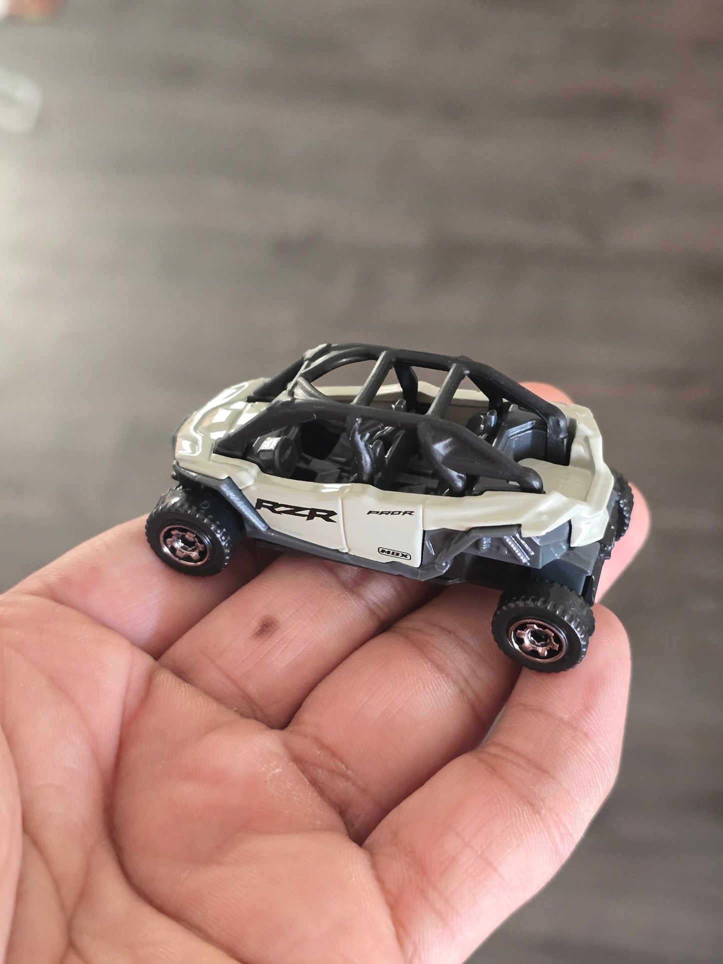 Matchbox Polaris RZR Pro R 4 (Uncarded - New) - Kinder Logs